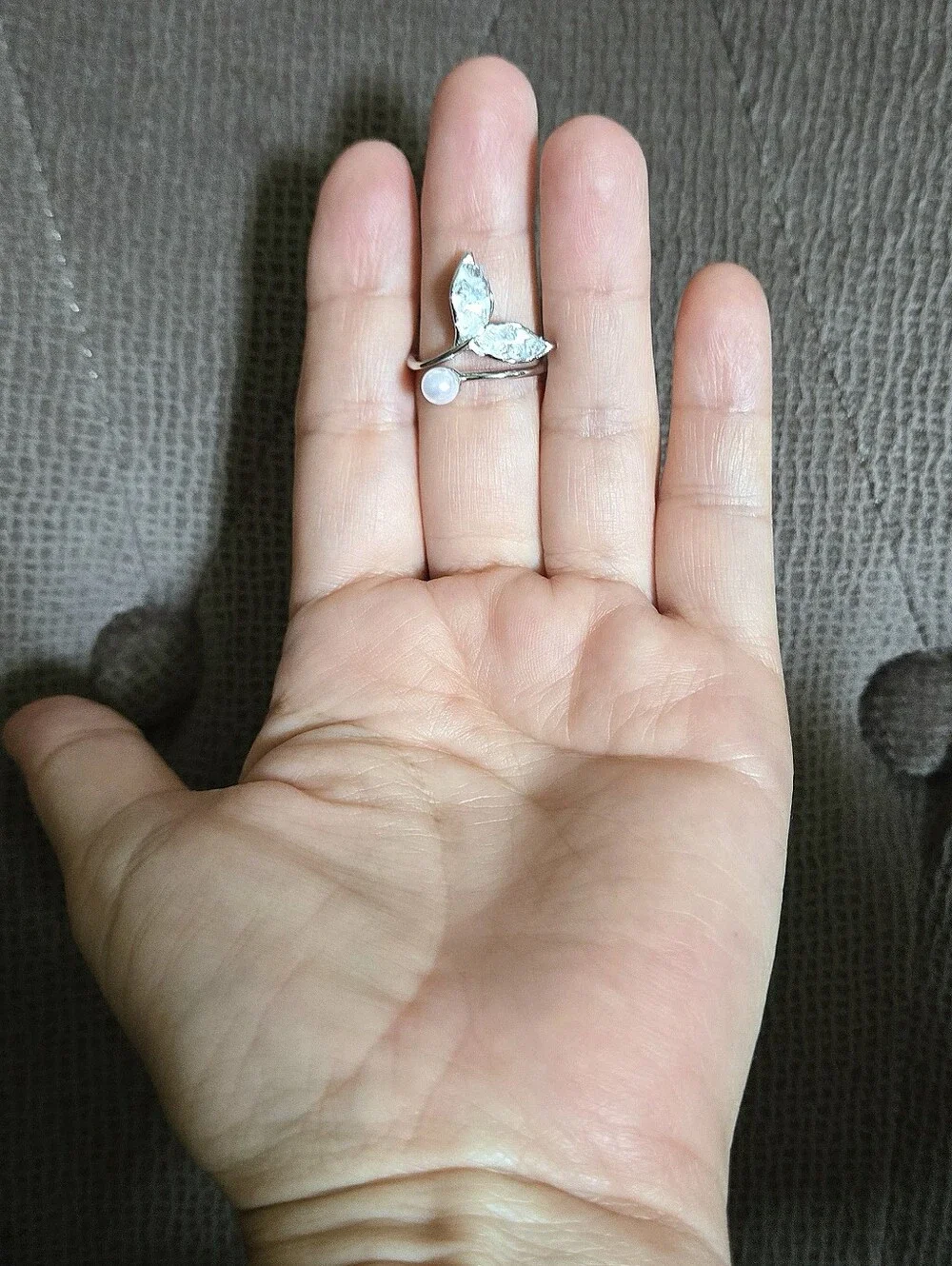 La Meno Fluke (Whale's🐋 Tail) and Freshwater Pearl Bypass Ring💍 - NIB - Picture 7 of 16
